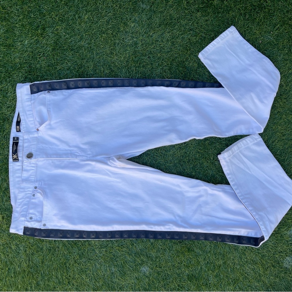 Kim Kardashian White Jeans with Black Trim skinny curvy
